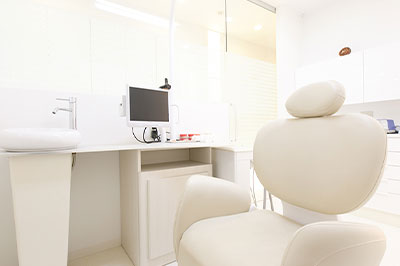 痛みをできるだけ抑えた治療